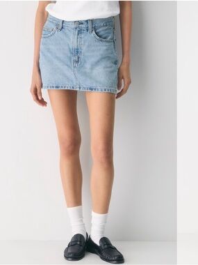 Aritzia Denim Forum The '90s Ricci Denim Skirt